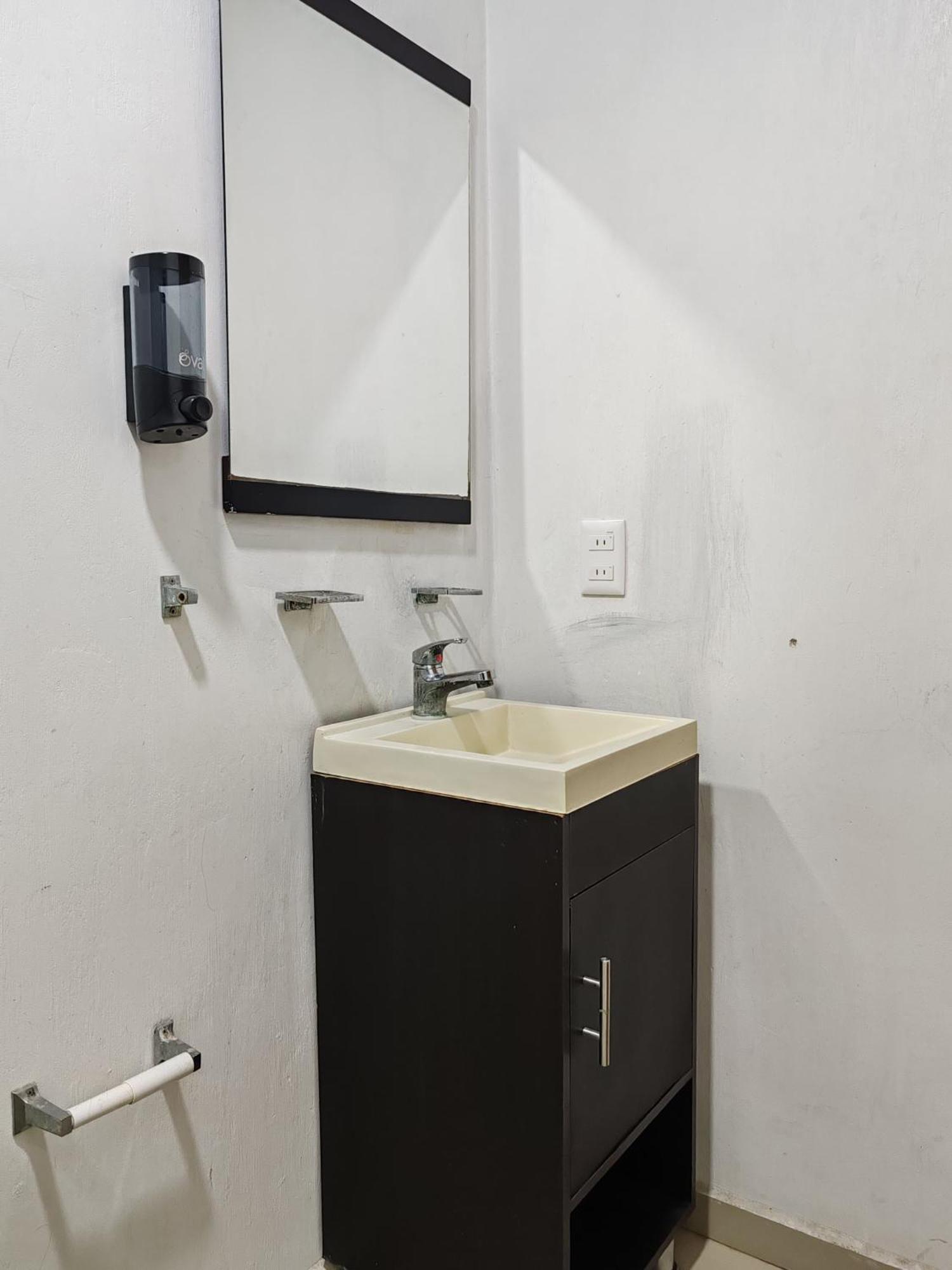 Hostal Vitta Guadalajara Exteriör bild