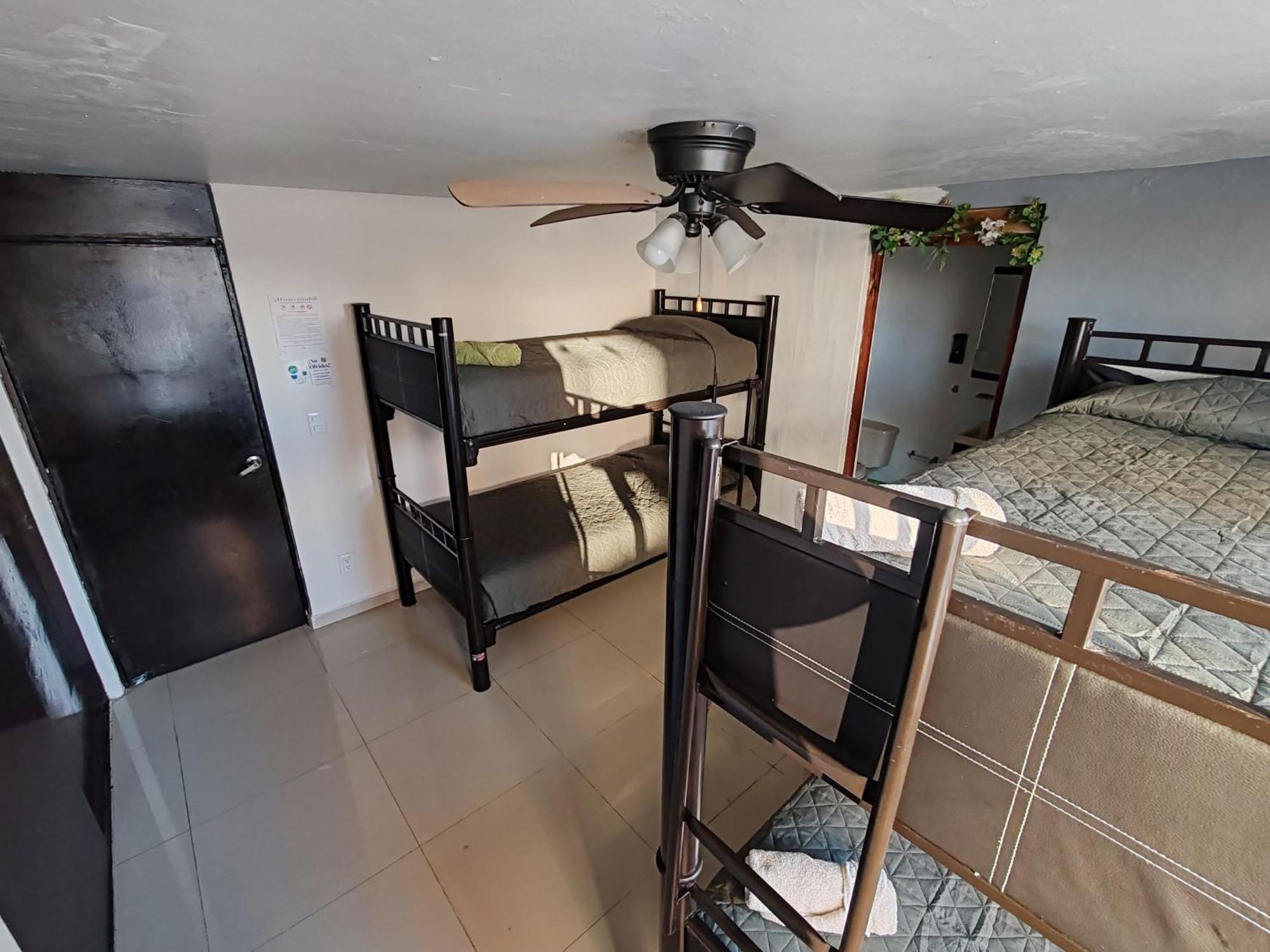 Hostal Vitta Guadalajara Exteriör bild